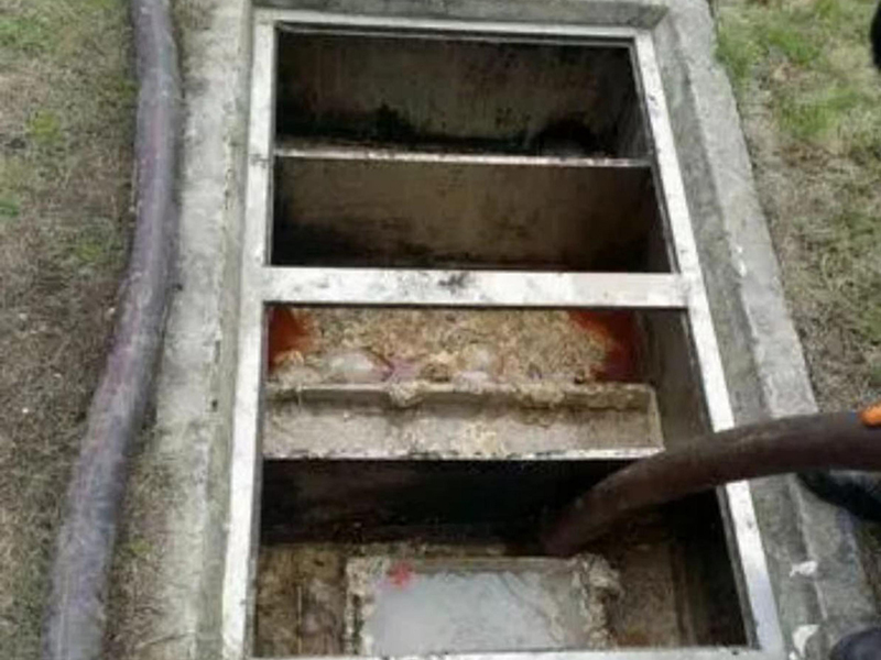 石河子乡隔油池清理